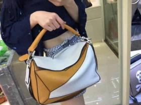 LOEWE罗意威 2018新款puzzle荔枝纹皮白棕拼色几何包包