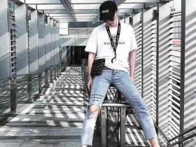 Balenciaga/巴黎世家 18ss 印字logo 斜背/腰包