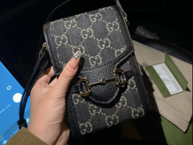 Gucci马衔扣1955手机包之新色酷酷黑丹宁625615