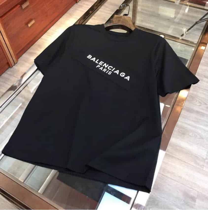 巴黎世家Balenciaga  2018ss 专柜同步发售 简单又不失时尚短袖T恤