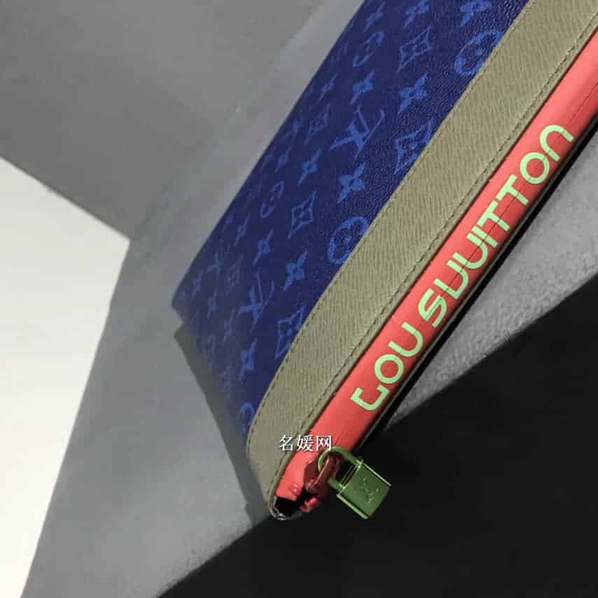 路易威登LV 18春夏新品蓝色涂层彩色金属Pochette Apollo手拿包M63047