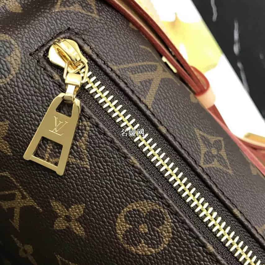 LV/路易威登 BUMBAG 情侣腰包新款老花胸包斜挎包M43644 明星同款