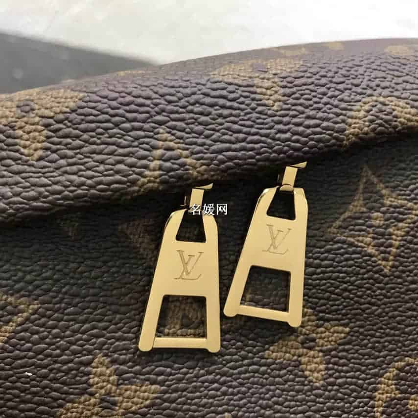 LV/路易威登 BUMBAG 情侣腰包新款老花胸包斜挎包M43644 明星同款