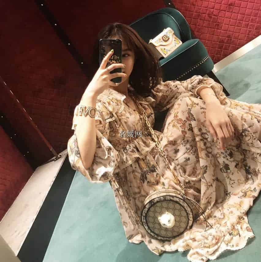 Gucci/古奇/古驰Patchwork猫咪蛇皮圆形包499823 96ICG 9747