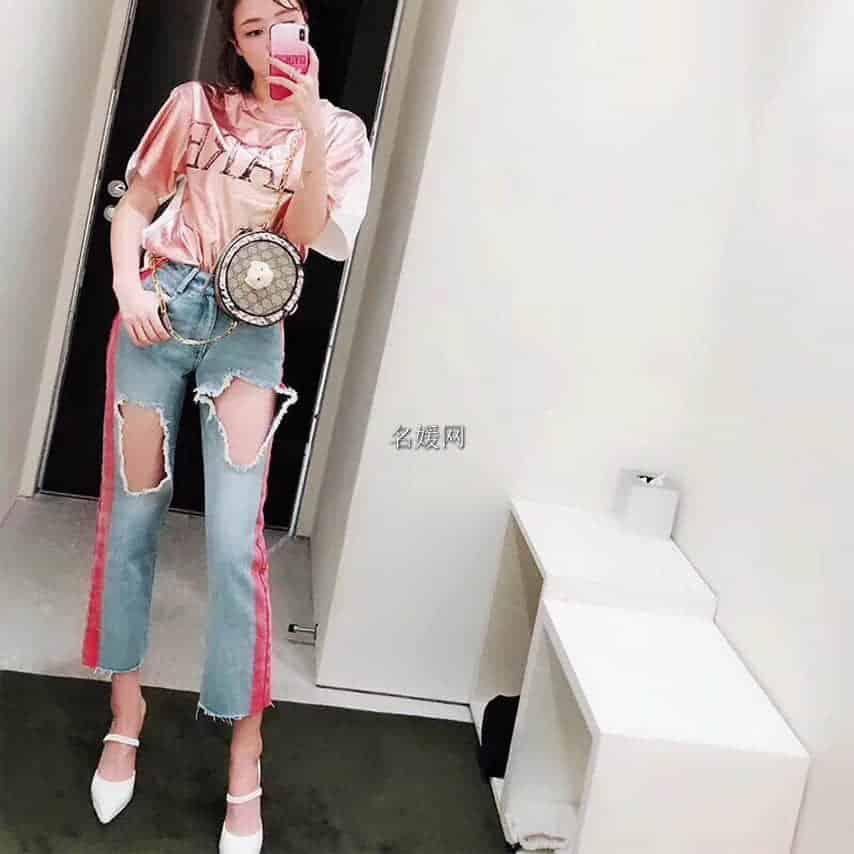 Gucci/古奇/古驰Patchwork猫咪蛇皮圆形包499823 96ICG 9747