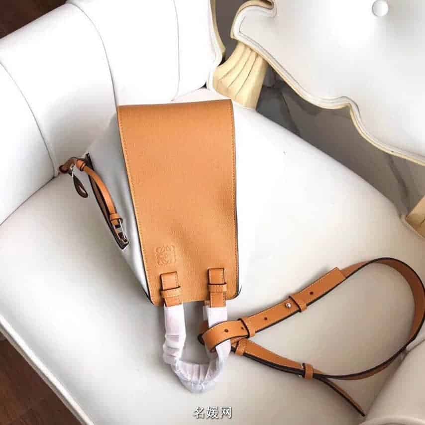 LOEWE罗意威 2018新款Hammock系列荔枝皮拼色手提包吊床包