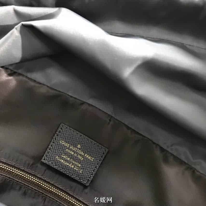 LV/路易威登18ss秀款Outdoor老花双肩包背包旅行包 户外男包M43834