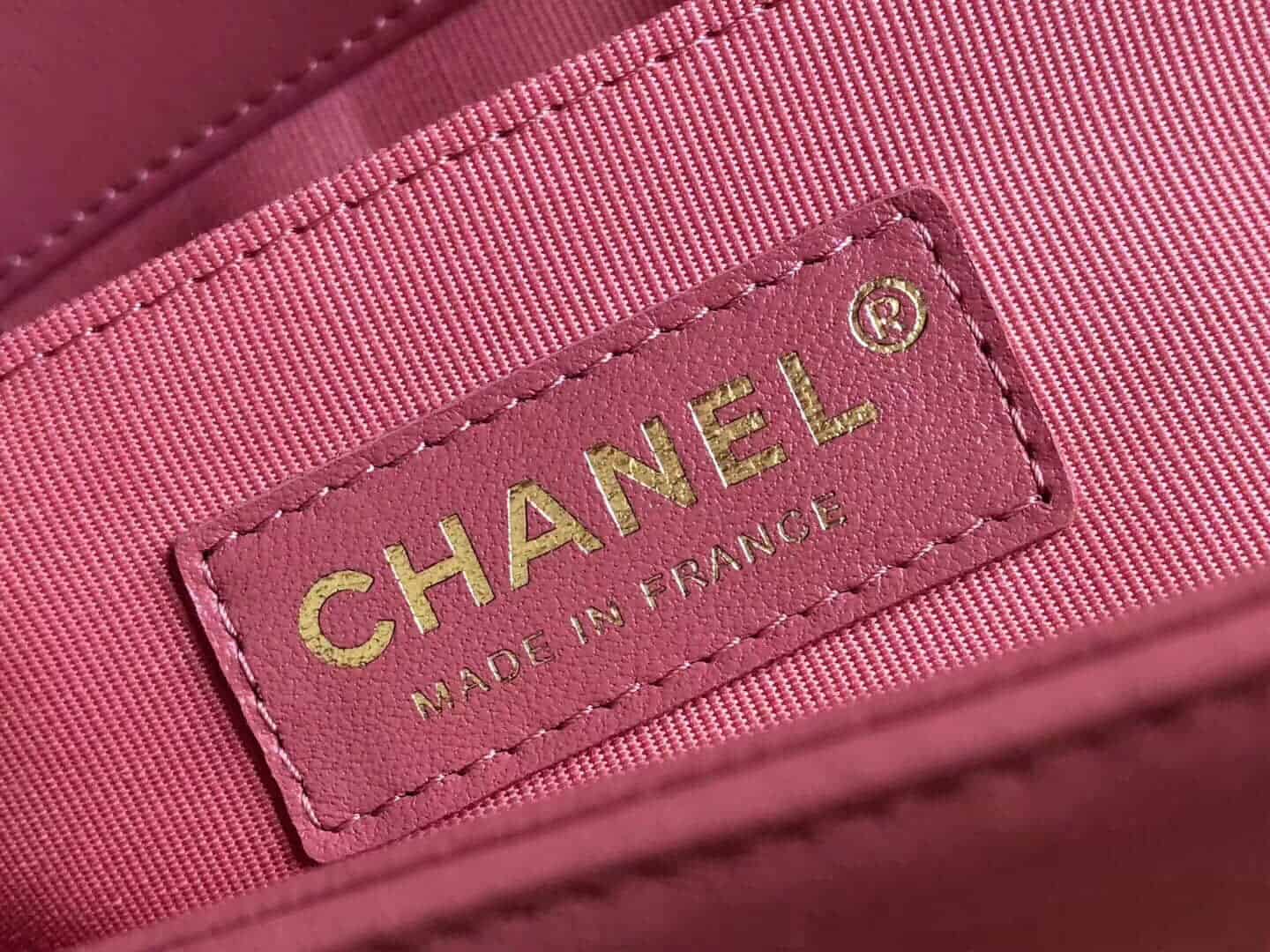 香奈儿/Chanel 18新款 正品尾皮 西柚红小羊皮沙金扣boy女包 67086
