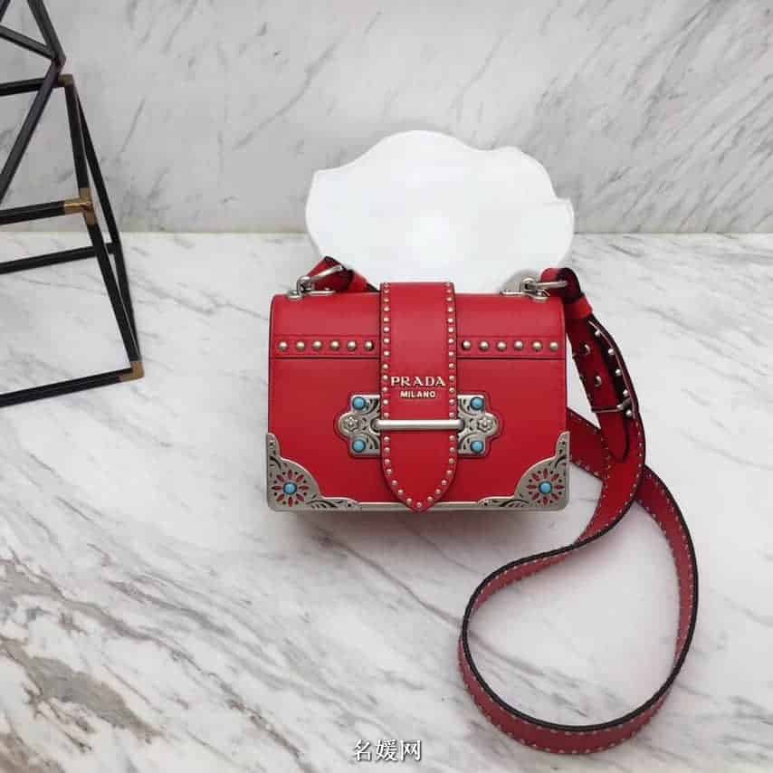 PRADA/普拉达 18新款铆钉装饰拼色 Cahier手袋  1BD045 七色