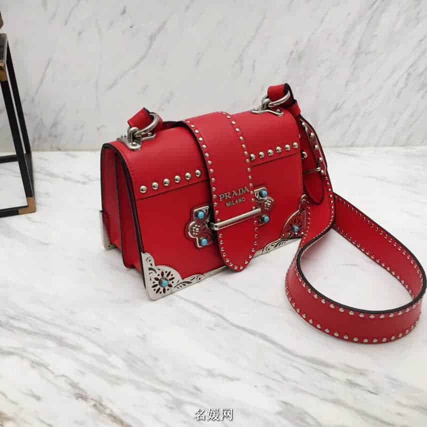 PRADA/普拉达 18新款铆钉装饰拼色 Cahier手袋  1BD045 七色
