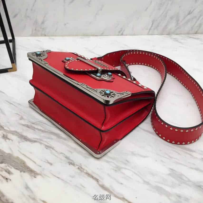 PRADA/普拉达 18新款铆钉装饰拼色 Cahier手袋  1BD045 七色