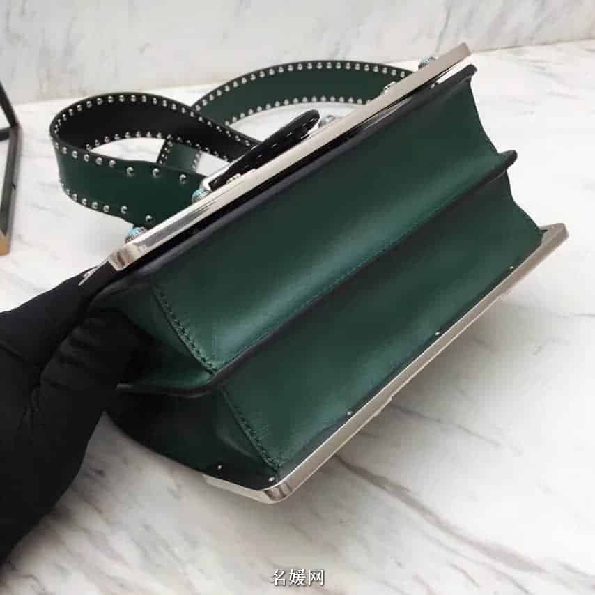 PRADA/普拉达 18新款铆钉装饰拼色 Cahier手袋  1BD045 七色