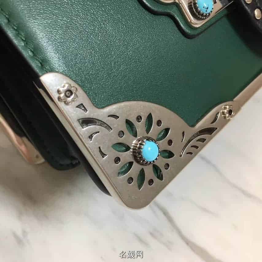PRADA/普拉达 18新款铆钉装饰拼色 Cahier手袋  1BD045 七色