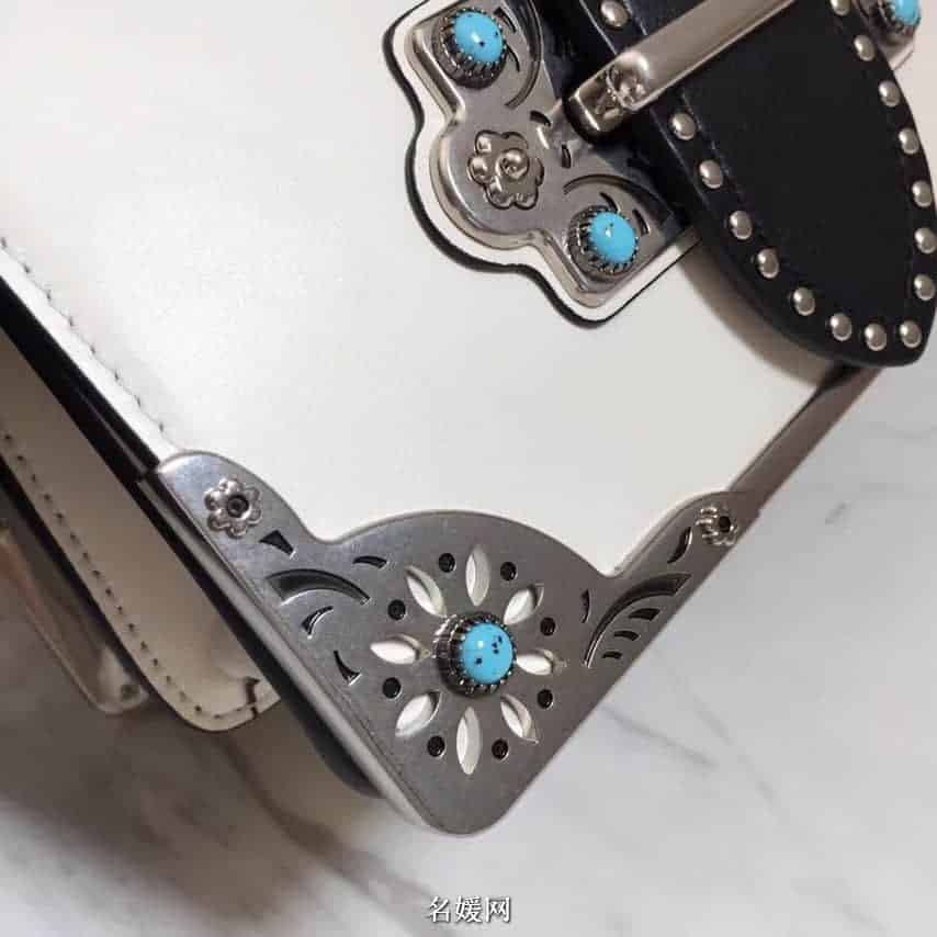 PRADA/普拉达 18新款铆钉装饰拼色 Cahier手袋  1BD045 七色