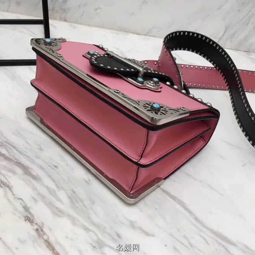 PRADA/普拉达 18新款铆钉装饰拼色 Cahier手袋  1BD045 七色