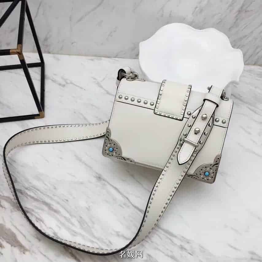 PRADA/普拉达 18新款铆钉装饰拼色 Cahier手袋  1BD045 七色
