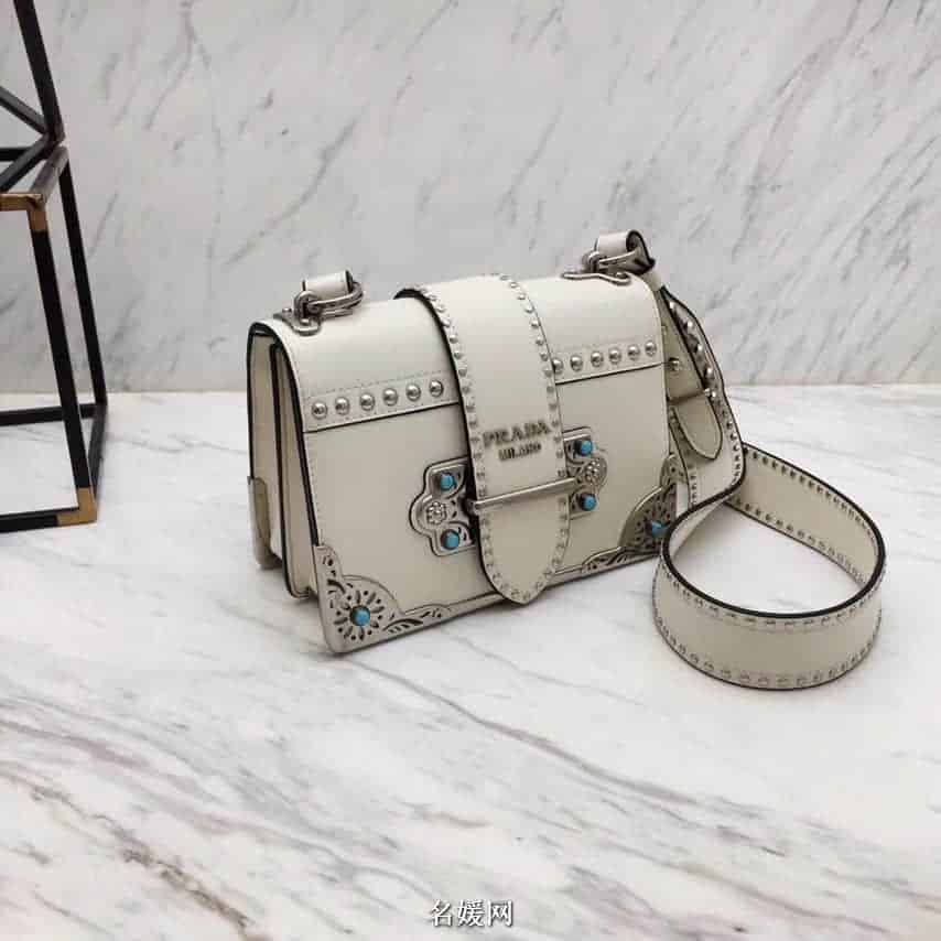 PRADA/普拉达 18新款铆钉装饰拼色 Cahier手袋  1BD045 七色