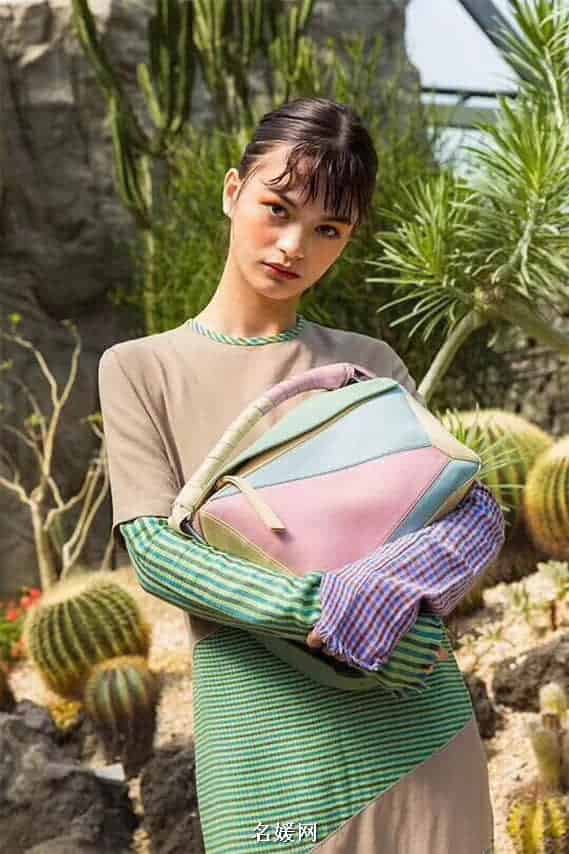 LOEWE罗意威 18新款 Puzzle 彩色糖果最新特别版几何包