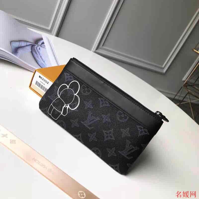 LV/路易威登 18新款Pochette Apollo Vivienne太阳花手机包卡包零钱包M62897