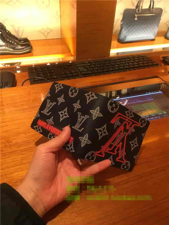 LV/路易威登 18新款 倒转标志Upside Down Multiple錢包M62891