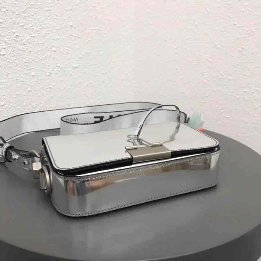 Off-White 18新款 Lognd印字肩带 镜子银斜挎包 5512 5509