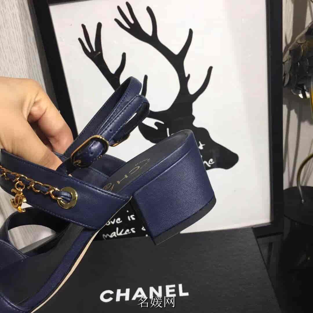 Chanel/香奈儿 18新款 新元素四叶草铁链粗跟凉鞋