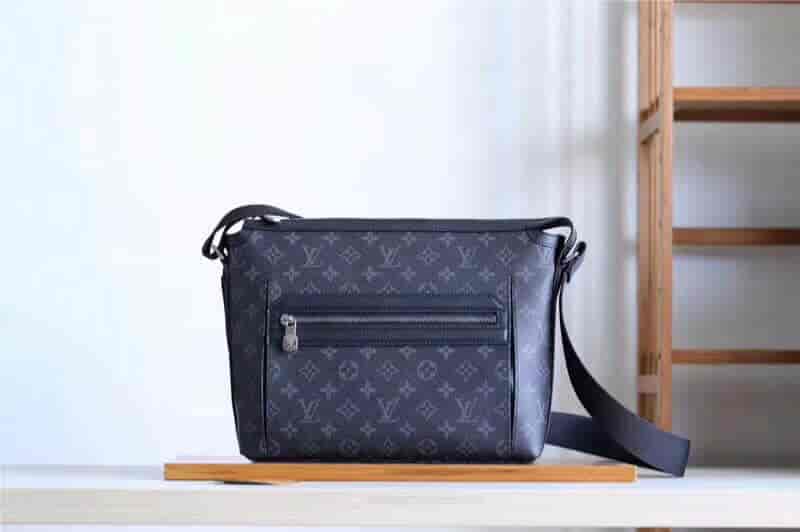 LV/路易威登 18新款 Odyssey邮差包 M44223 M44224