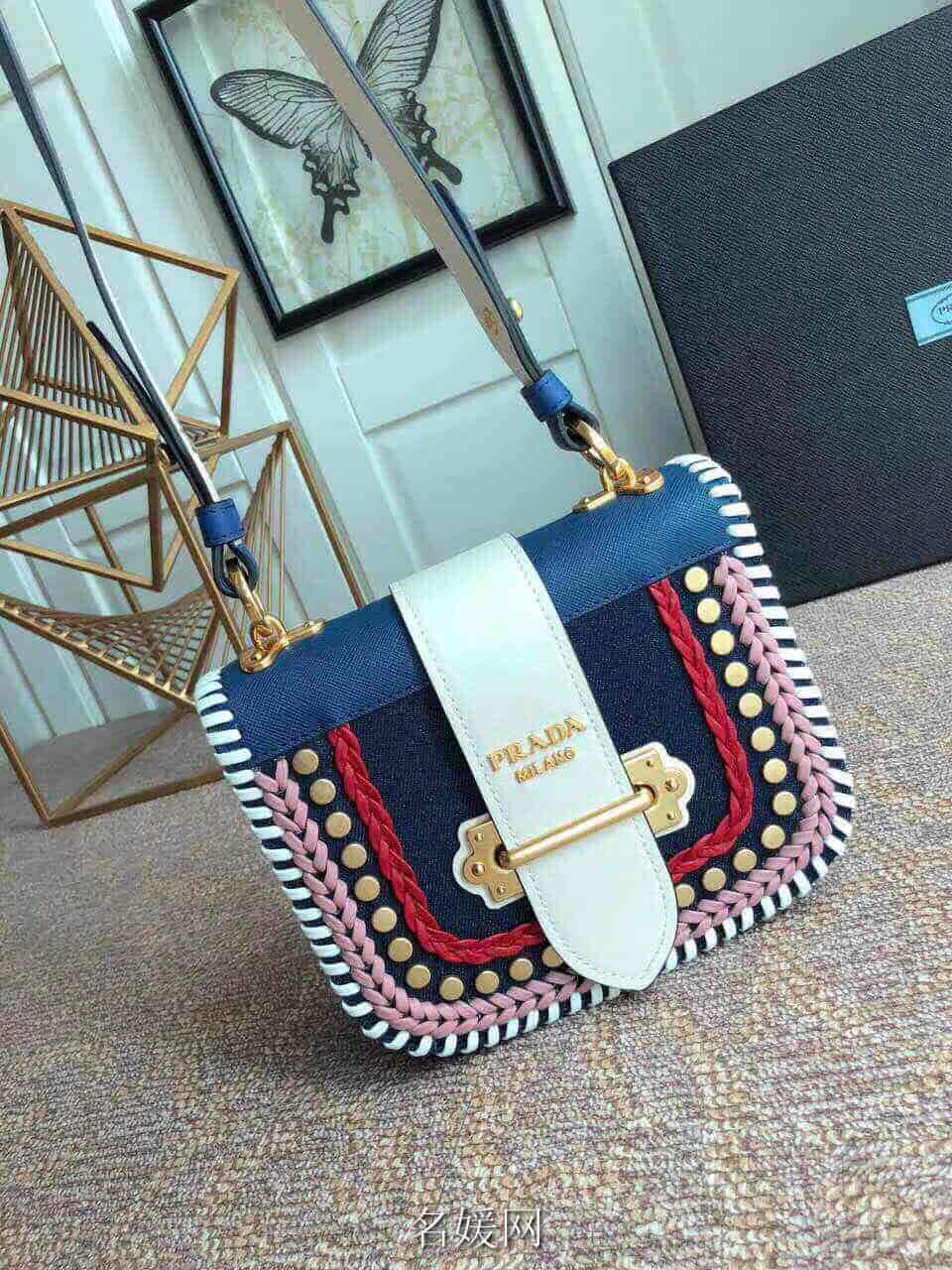 PRADA/普拉达 Pionnière小牛皮拼牛仔布手袋 1BD074