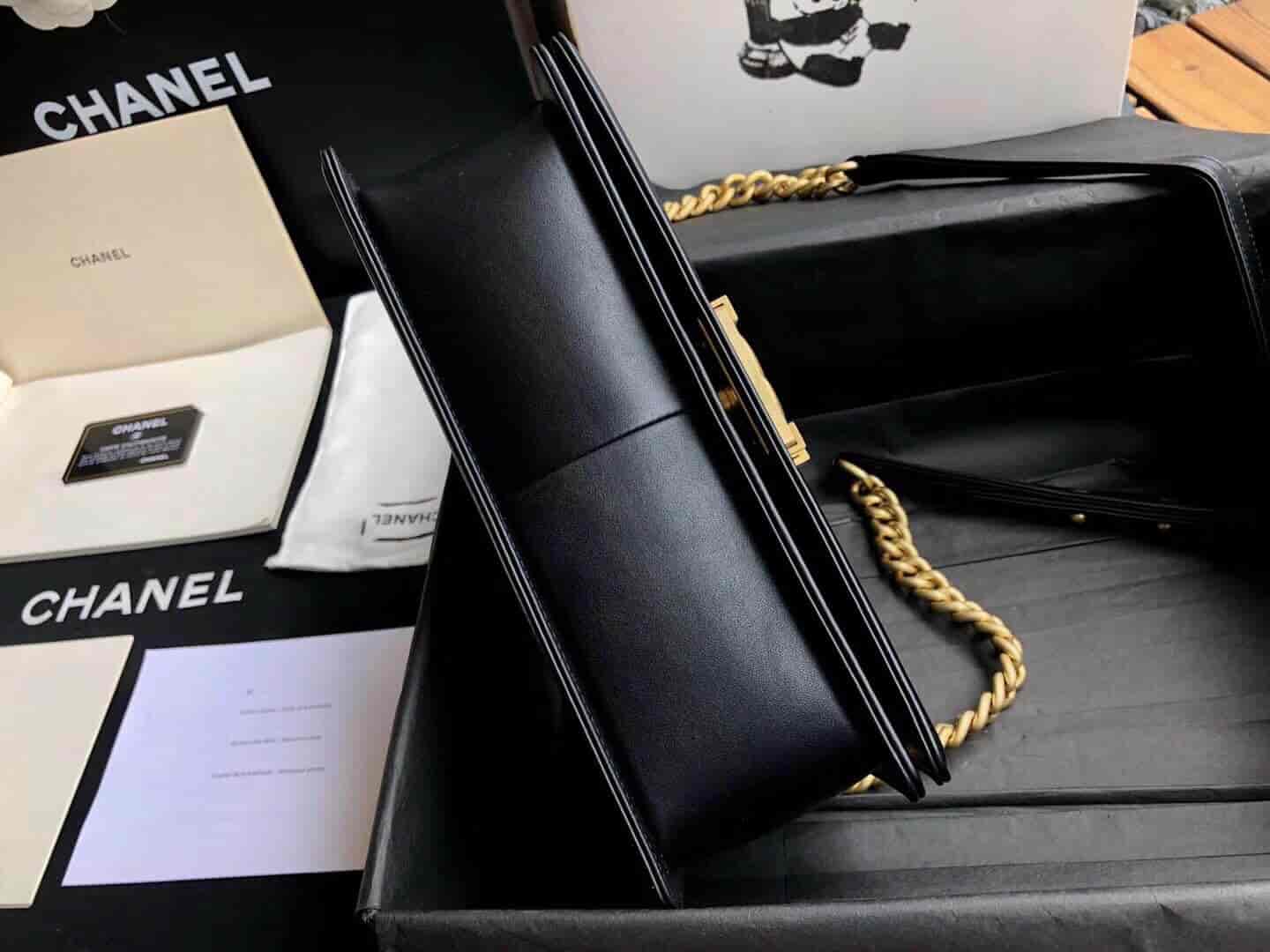 Chanel/香奈儿 18新款 黑色小牛皮V型金扣链条单肩包斜挎包 67086