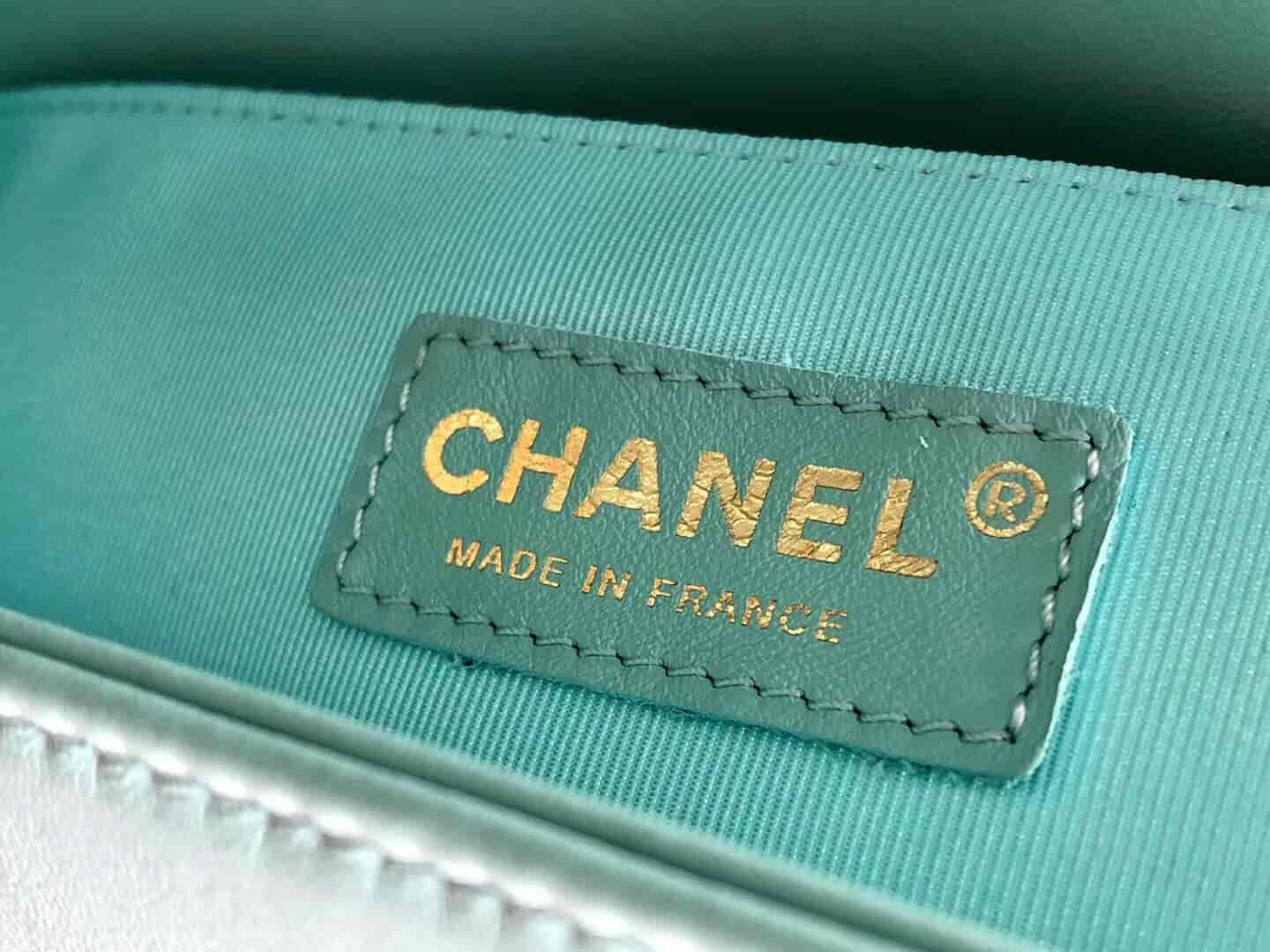 Chanel/香奈儿 18新款 正品尾皮薄荷绿V型口盖包 67086
