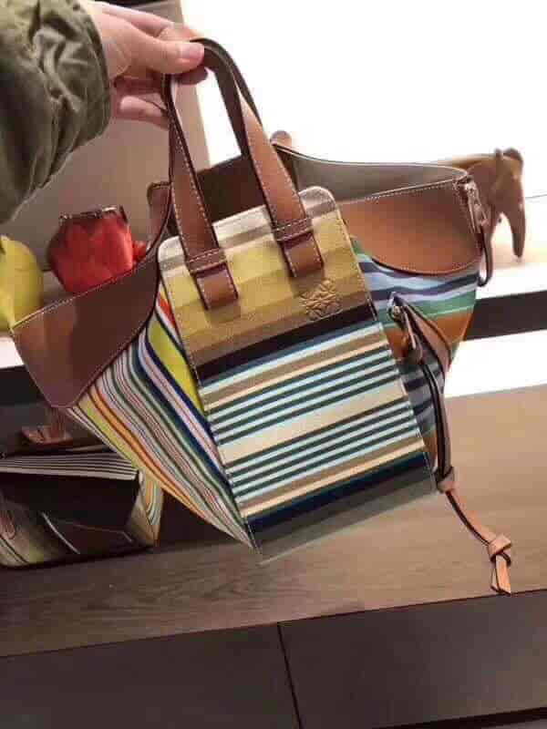LOEWE/罗意威 18新款彩布条纹Hammock small bag吊床包