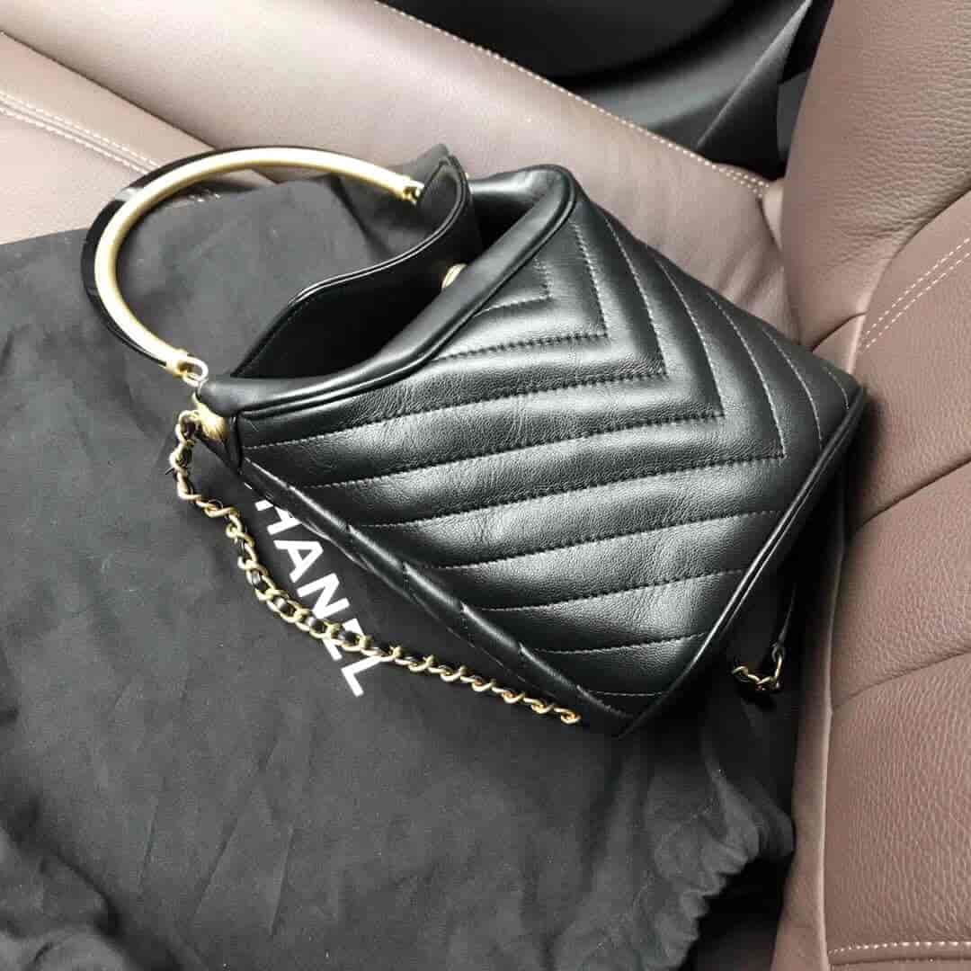 Chanel/香奈儿 18年秋冬新款vintage bucket汉堡系列水桶包