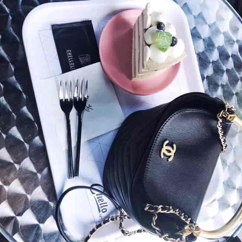 Chanel/香奈儿 18年秋冬新款vintage bucket汉堡系列水桶包