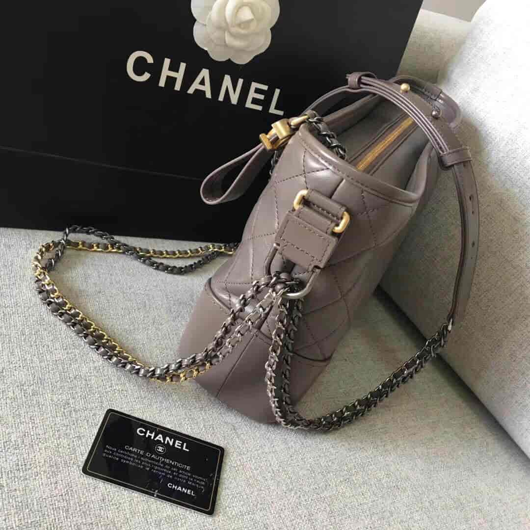Chanel/香奈儿18年新款大象灰GABRIELLE中号流浪包 新色