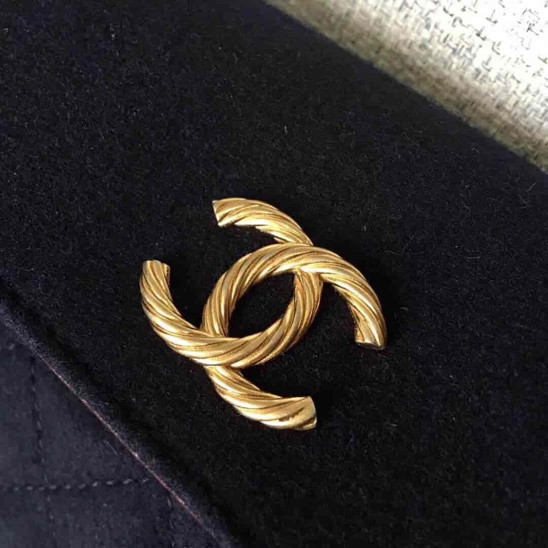 Chanel香奈儿 18年限量版汉堡系列海军蓝徽章水桶包