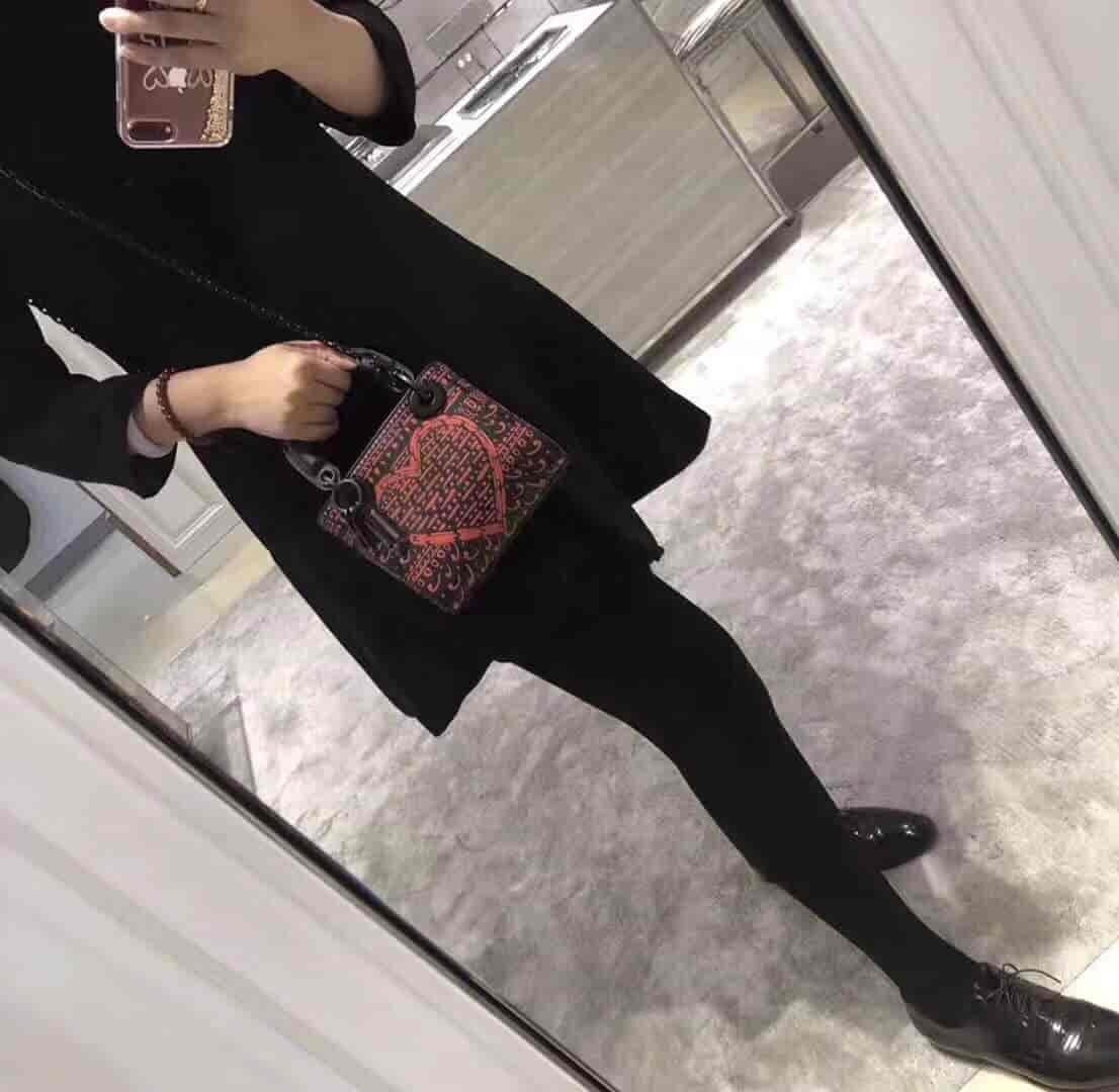 Dior迪奥Lady mini 2018FW So black 扑克印花手提包