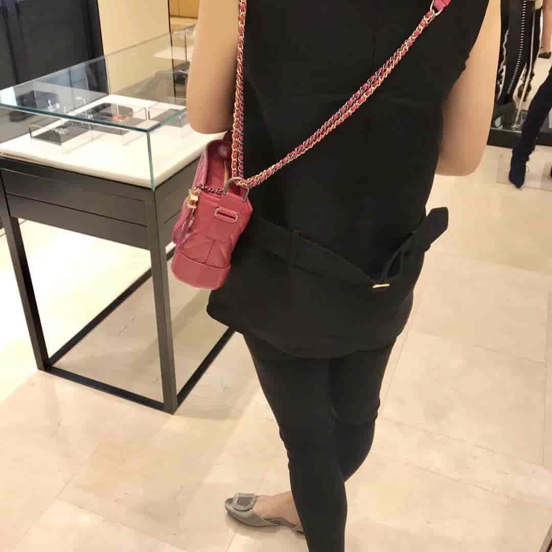 ?香奈儿Chanel 18秋冬新款 V纹 GABRIELLE 小号流浪包 ?