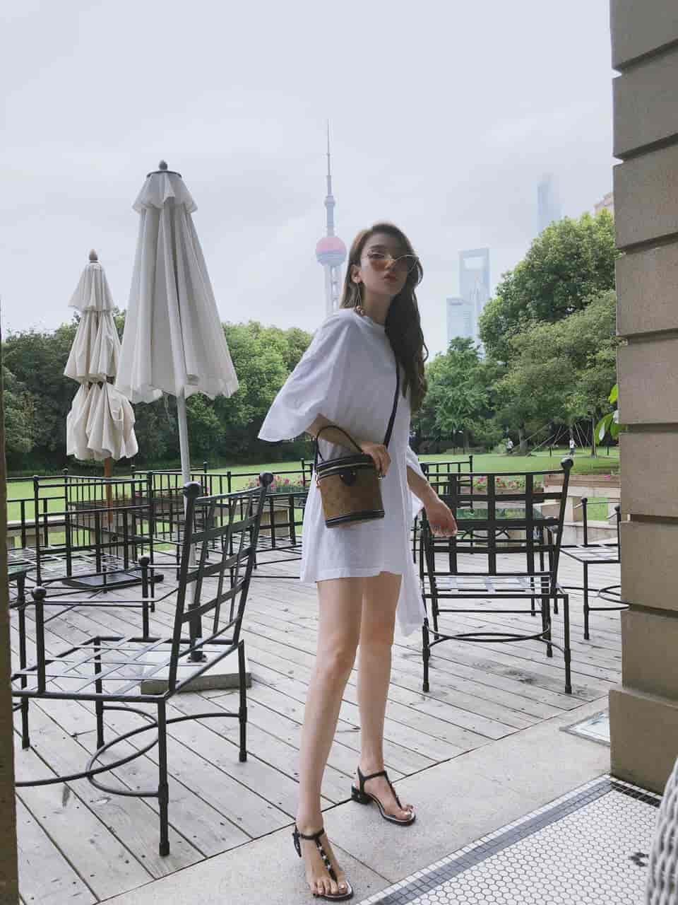 今年LV最好看的限量圆筒包|什么衣服都能搭