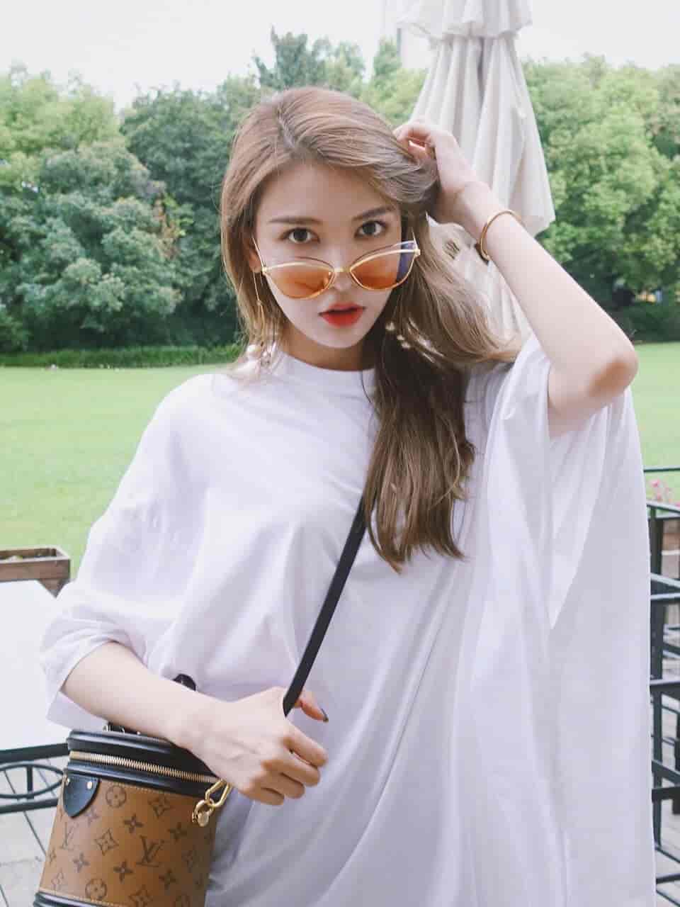 今年LV最好看的限量圆筒包|什么衣服都能搭