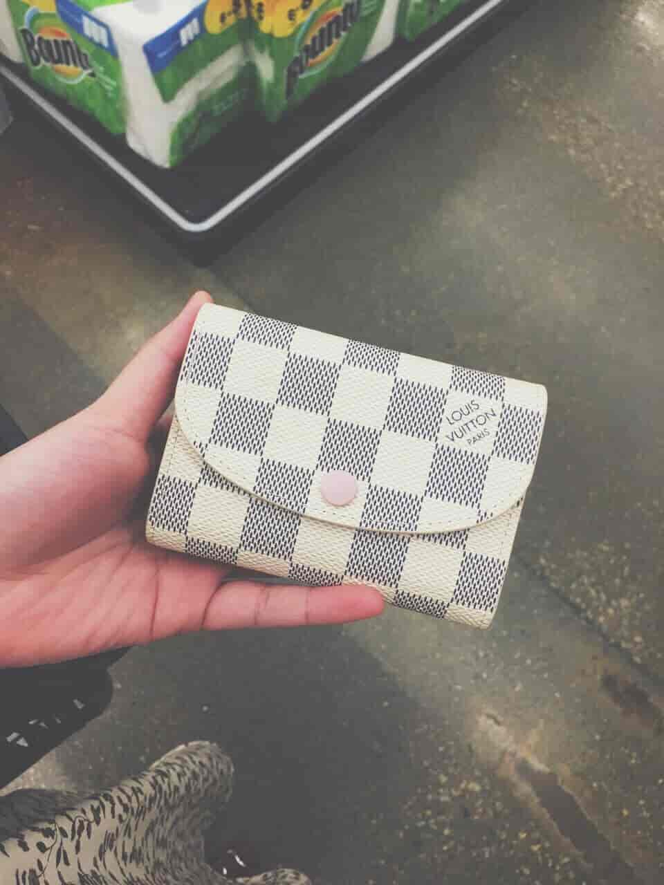 分享一个lv的小卡包 白格豆豆包