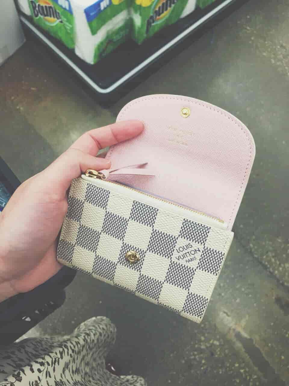 分享一个lv的小卡包 白格豆豆包
