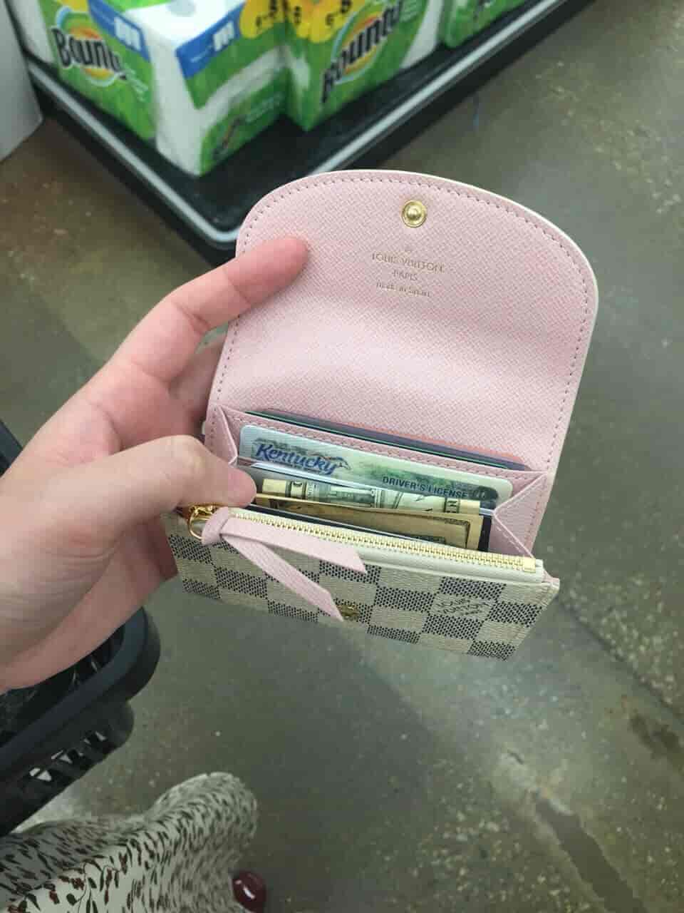 分享一个lv的小卡包 白格豆豆包