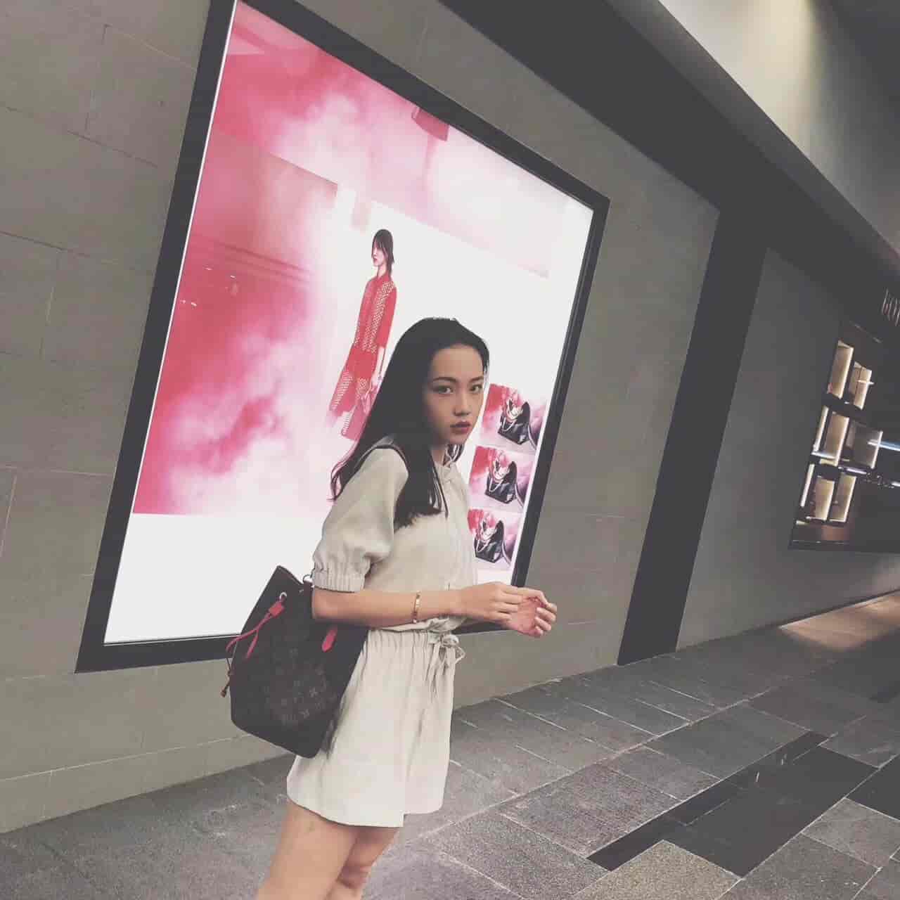 ?入手第一个奢侈品包丨是Lv水桶包NOENOE