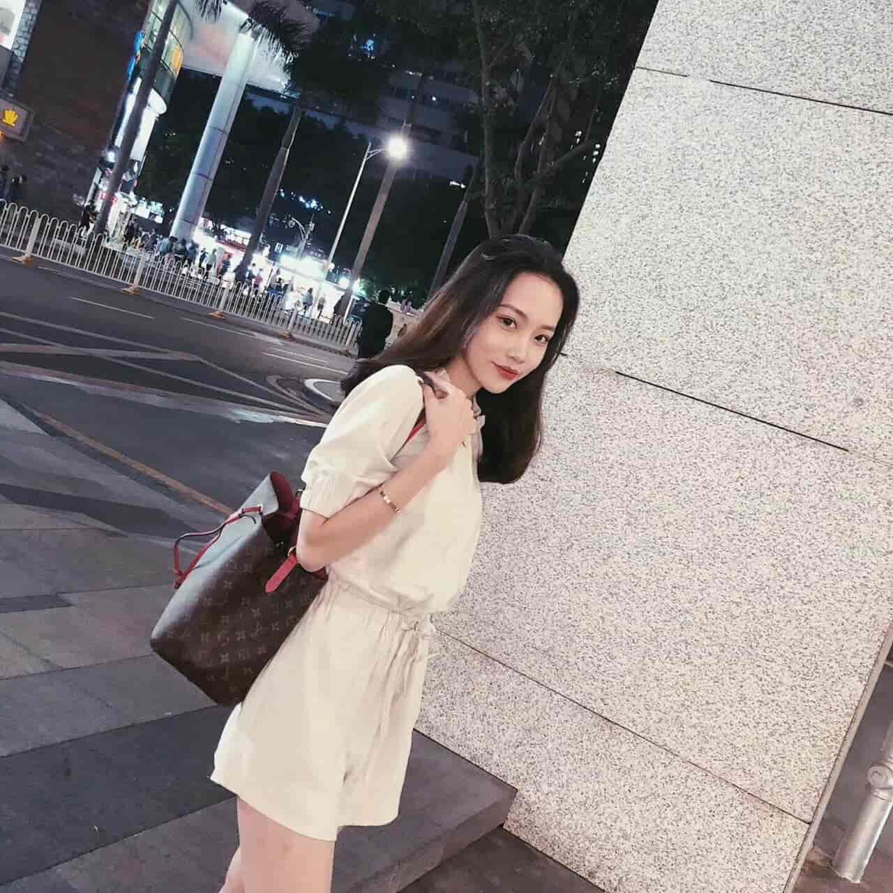 ?入手第一个奢侈品包丨是Lv水桶包NOENOE