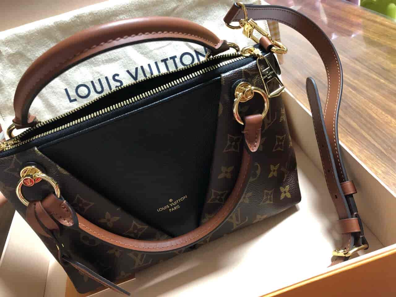 新鲜出炉的LV V TOTE BB