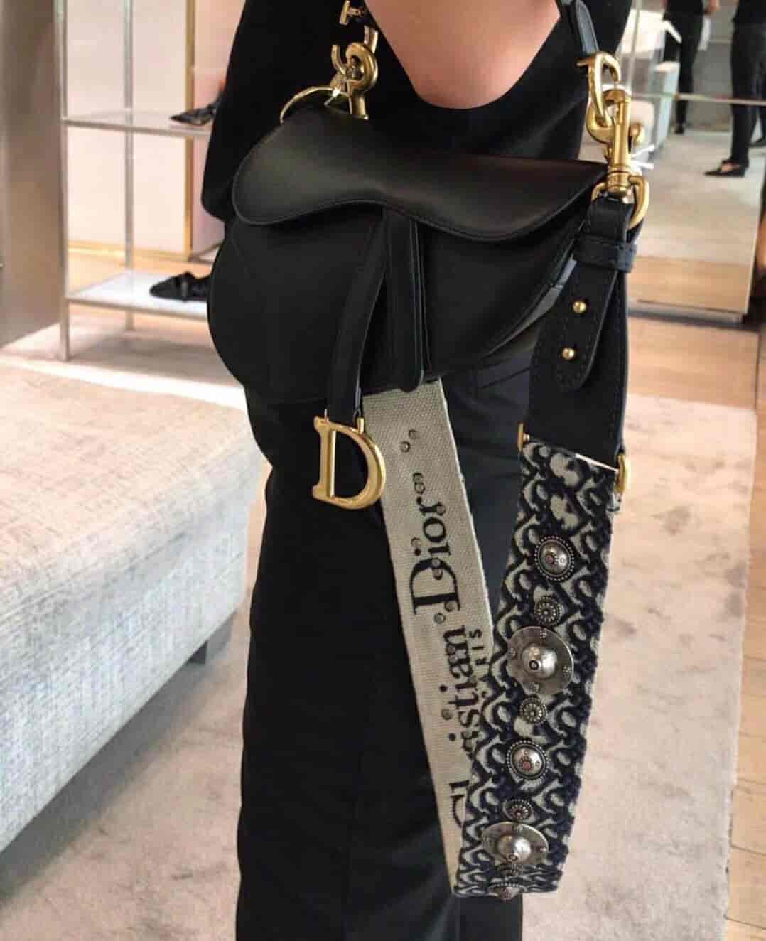 Dior/迪奥 SADDLE小牛皮手提马鞍包 M0446