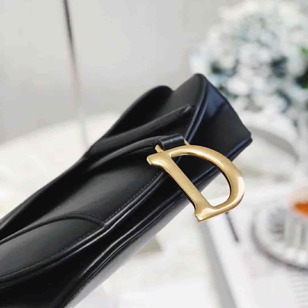 Dior/迪奥 SADDLE小牛皮手提马鞍包 M0446