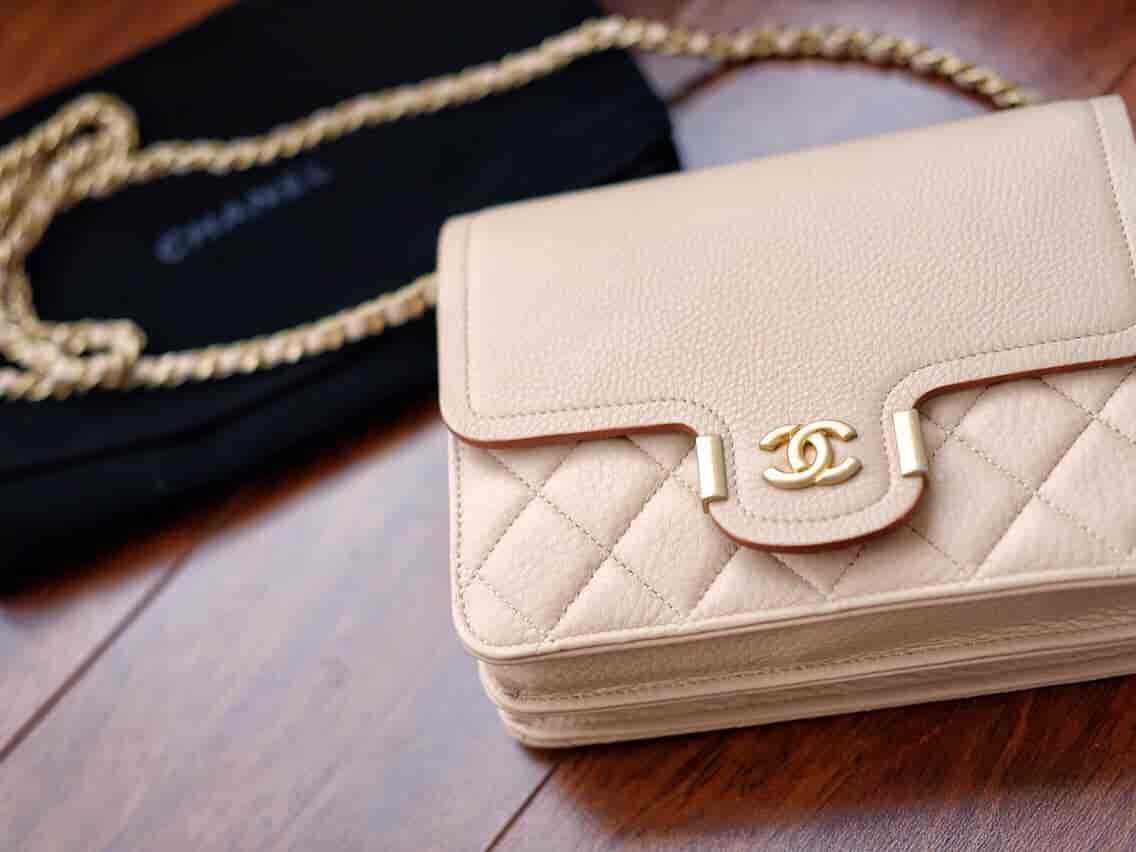 chanel2018方形woc嗲嗲可爱的裸粉色