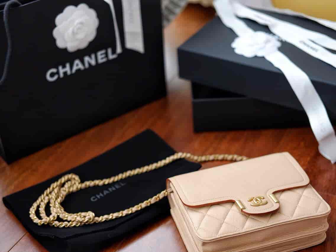 chanel2018方形woc嗲嗲可爱的裸粉色