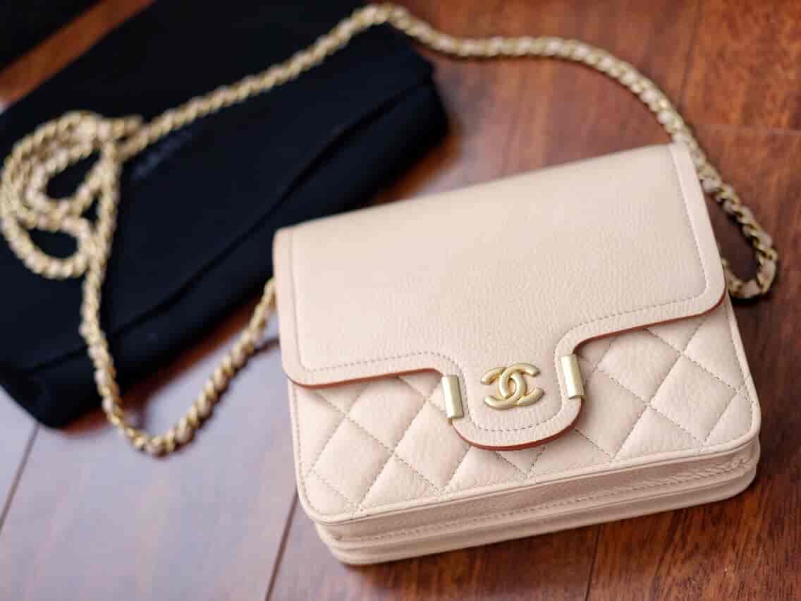 chanel2018方形woc嗲嗲可爱的裸粉色